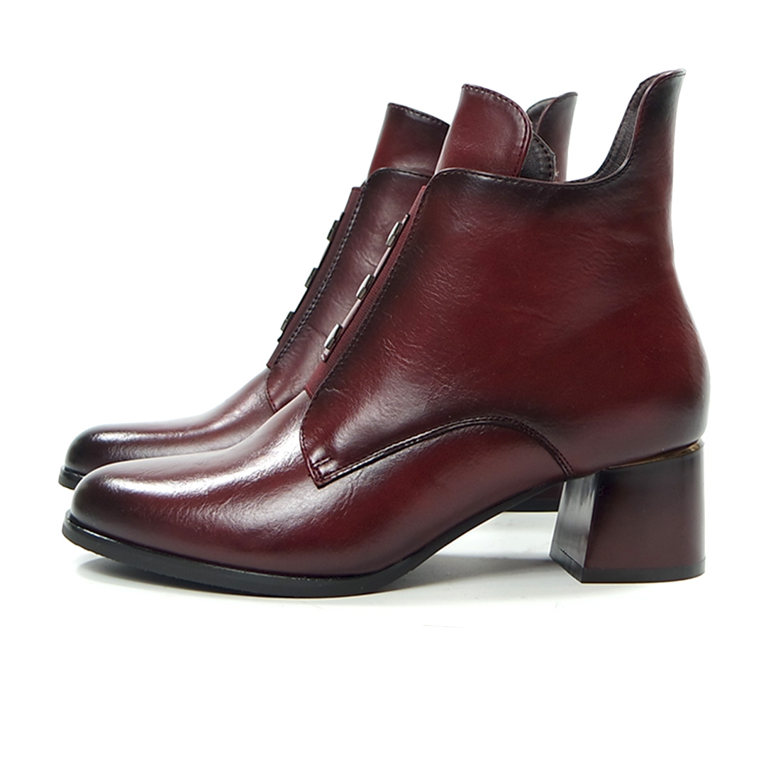 bordowe botki na obcasie