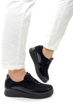 Damskie czarne sneakersy na koturnie