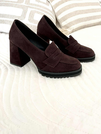 Damskie czekoladowe brązowe zamszowe półbuty słupek