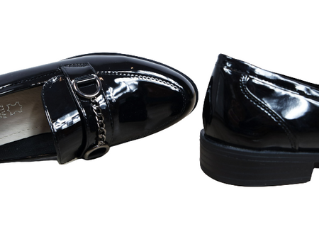 Damskie czarne półbuty z łańcuchem
