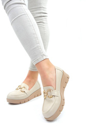 Damskie beżowe czółenka na koturnie Potocki