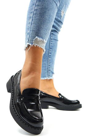 Damskie czarne półbuty lakierowane Potocki