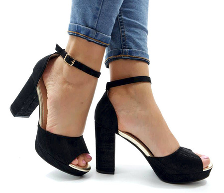 DAMSKIE CZARNE SANDAŁY NA PLATFORMIE