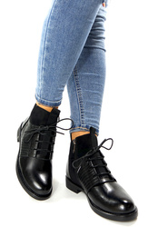 Damskie czarne krótkie botki na na niskiej podeszwie Potocki