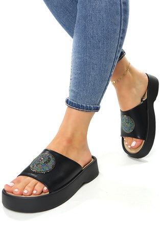 Damskie czarne klapki na koturnie platformie Potocki