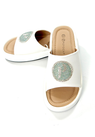 Damskie białe klapki na koturnie platformie Potocki