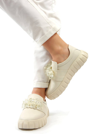 Damskie beżowe półbuty z kryształkami skóra