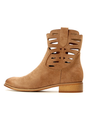 Damskie brązowe krótkie botki z ażurową cholewką Potocki