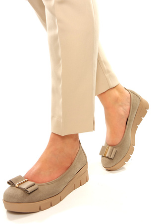 Damskie beżowe półbuty czółenka na koturnie platformie Potocki