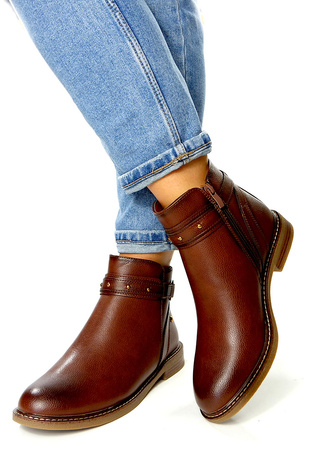 Damskie brązowe krótkie botki na niskim spodzie zapinane na zamek