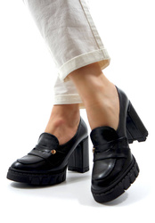 Damskie czarne półbuty wysoki słupek