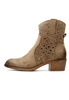 Damskie beżowe zamszowe krótkie botki kowbojki na obcasie 12747 Potocki