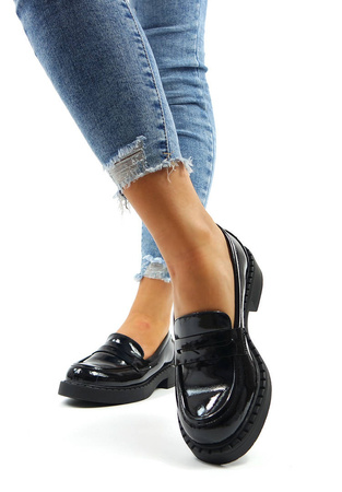 Damskie czarne półbuty lakierowane Potocki