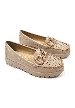 Damskie beżowe lekkie mokasyny półbuty z łańcuchem