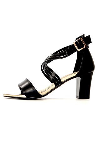 Damskie czarne sandały zakryta pięta słupek