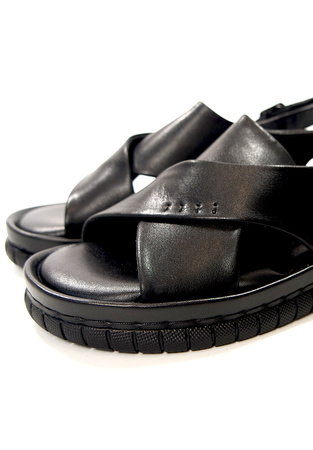 Damskie skórzane czarne lekkie sandały na platformie