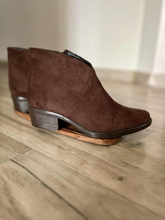 Damskie brązowe czekoladowe niskie botki zamsz