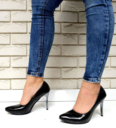 Damskie czarne szpilki 3d