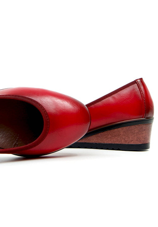 Damskie bordowe czerwone czółenka koturn Potocki