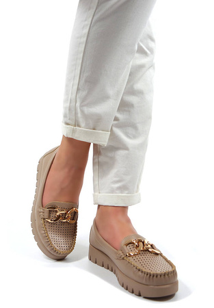 Damskie beżowe lekkie mokasyny półbuty z łańcuchem