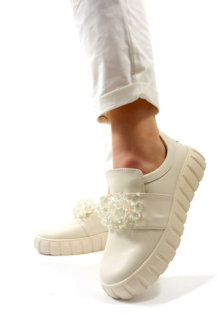 Damskie beżowe półbuty z kryształkami skóra