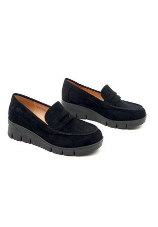 Damskie czarne półbuty koturn Potocki