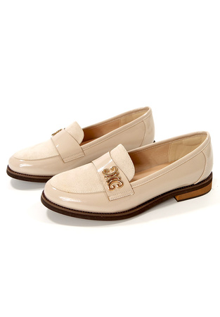 Damskie beżowe lakierowane mokasyny półbuty na klocku Potocki