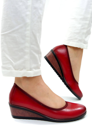 Damskie bordowe czerwone czółenka koturn Potocki
