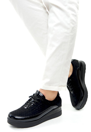 Damskie czarne sneakersy na koturnie