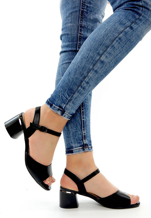 Damskie czarne matowe sandały na klocku