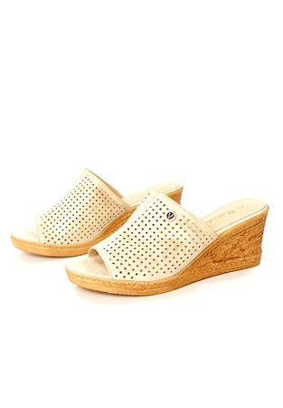 Damskie złote klapki ażurowe na wyższym koturnie