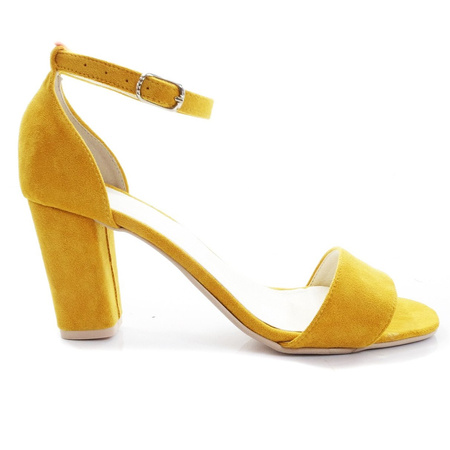 Damskie delikatne sandały w kolorze żółtym