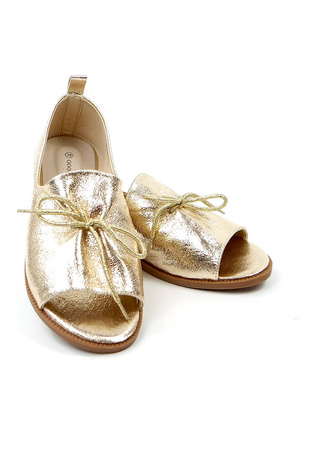 Damskie złote płaskie zabudowane sandały saszki