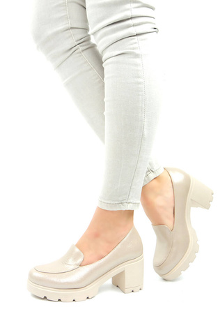 Damskie beżowe półbuty wysoki słupek Potocki