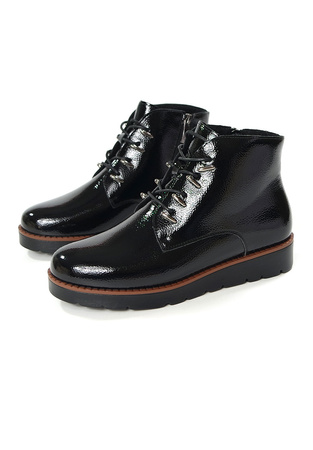 Damskie czarne lakier botki 19360 na platformie Potocki