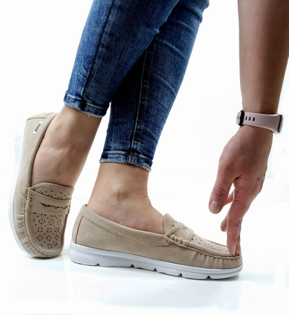 Damskie beżowe mokasyny