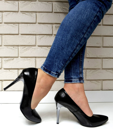 Damskie czarne szpilki 3d