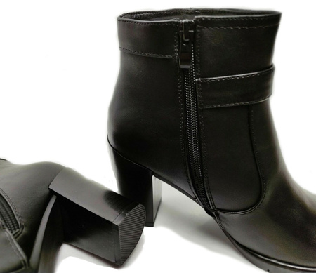 DAMSKIE CZARNE BOTKI NA OBCASIE