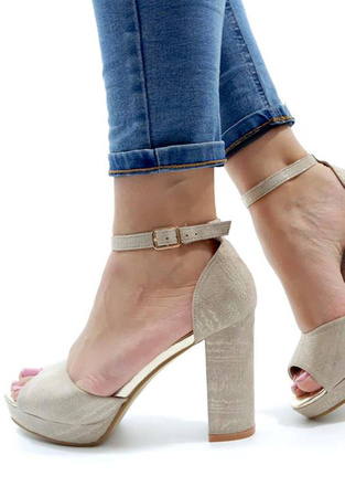 DAMSKIE BEŻOWE SANDAŁY NA PLATFORMIE