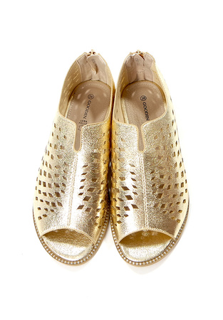 Damskie złote zabudowane ażurowe sandały z zamkiem