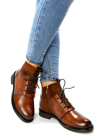 Damskie brązowe krótkie botki na na niskiej podeszwie Potocki