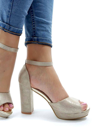 DAMSKIE BEŻOWE SANDAŁY NA PLATFORMIE