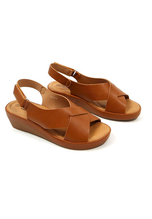 Damskie brązowe sandały koturn