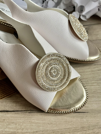 Damskie białe płaskie sandały z wkładką ze skóry naturalnej