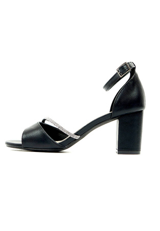 Damskie klasyczne czarne sandały na słupku