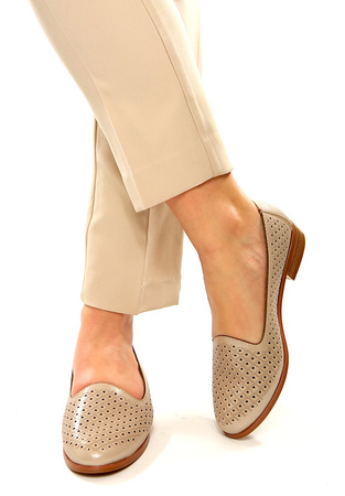 Damskie beżowe półbuty czółenka ażurowe na klocku Potocki